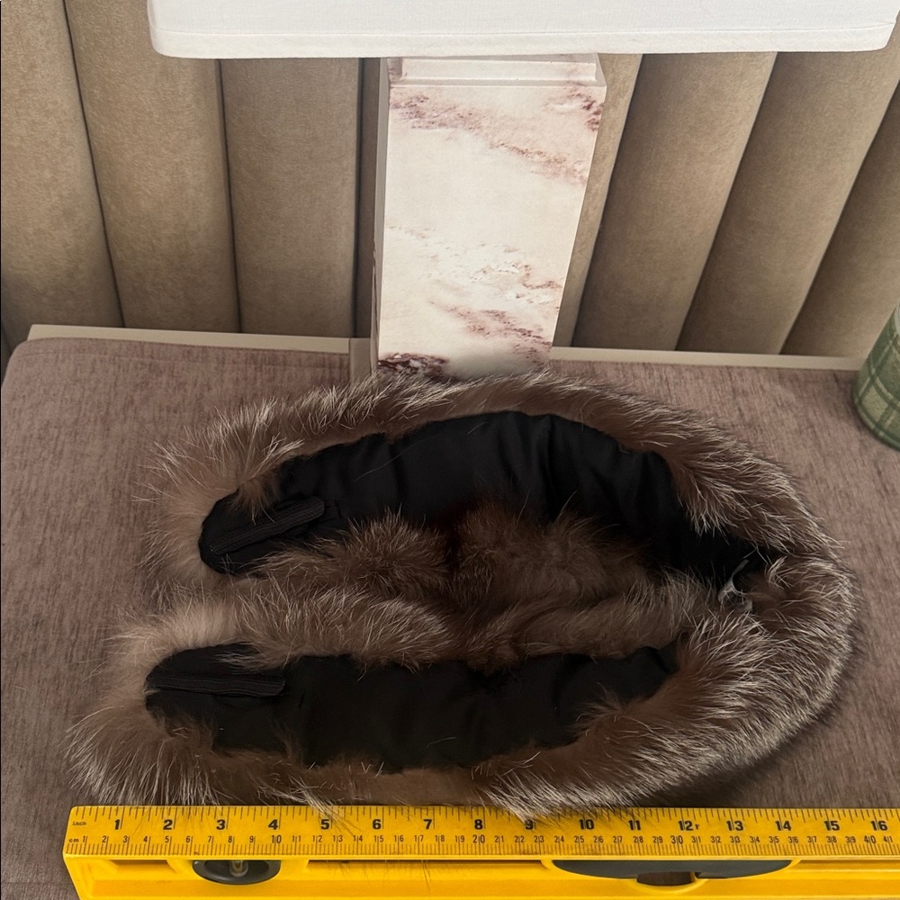 Saga furs crystal fox fur scarf clip on collar - Picture 9 of 10
